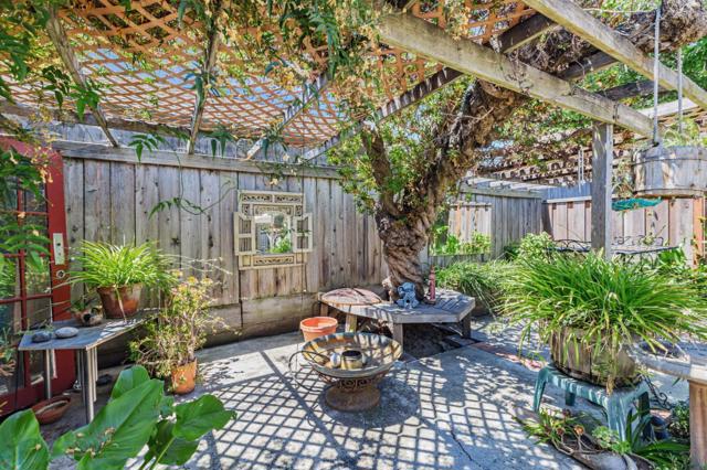 484 E Evelyn Avenue, Sunnyvale CA: https://media.crmls.org/mediaz/005bae90-4971-4d70-a6f0-d795c420274b.jpg
