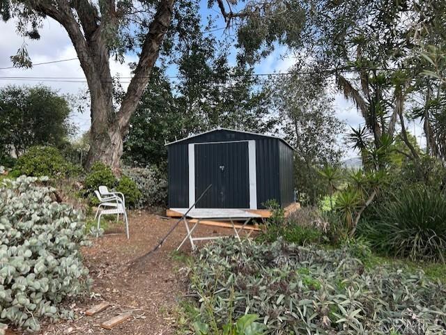 2248 Buena Creek Rd., Vista CA: https://media.crmls.org/mediaz/005bd67f-5fbb-4d50-890a-5ef7fa39fa98.jpg