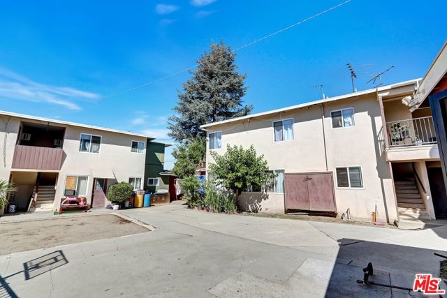 1072 W Wilson Street, Pomona CA: https://media.crmls.org/mediaz/005cf171-ff77-420a-907e-cc0ac09448bf.jpg