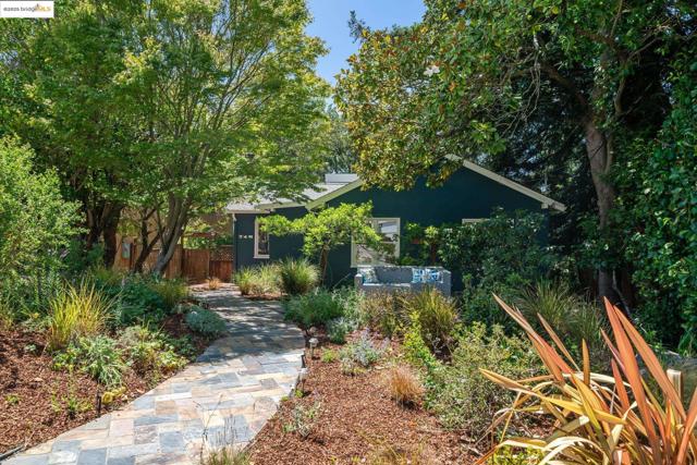 716 Cragmont Ave, Berkeley CA: https://media.crmls.org/mediaz/005d1217-7fd5-422b-bb00-58c4c65b2044.jpg
