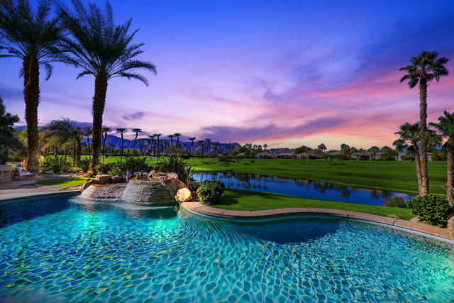 51075 Marbella Court, La Quinta CA: https://media.crmls.org/mediaz/005d746c-aff4-4487-b53e-391bba319121.jpg