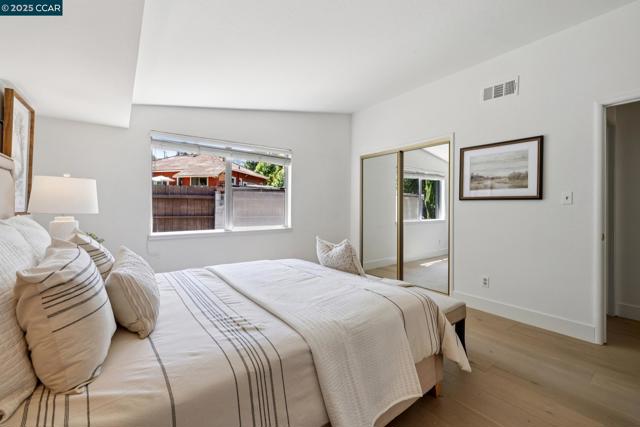 12 La Sonoma Ct, Alamo CA: https://media.crmls.org/mediaz/005d8a63-f534-4371-83b3-63a504ff0add.jpg