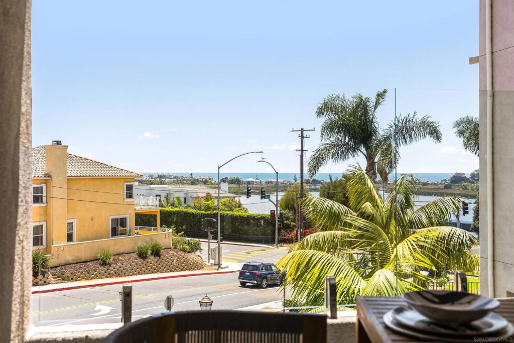 1128 Las Flores - photo 17
