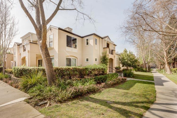 709 Applause Place