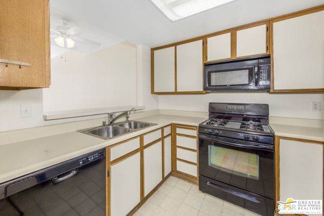 Image 18 of 30 For 42995 Park Place