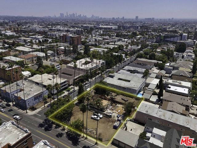 1845 Taft Avenue, Los Angeles CA: https://media.crmls.org/mediaz/005e4577-32bb-4760-940c-605b6b7eb1e0.jpg