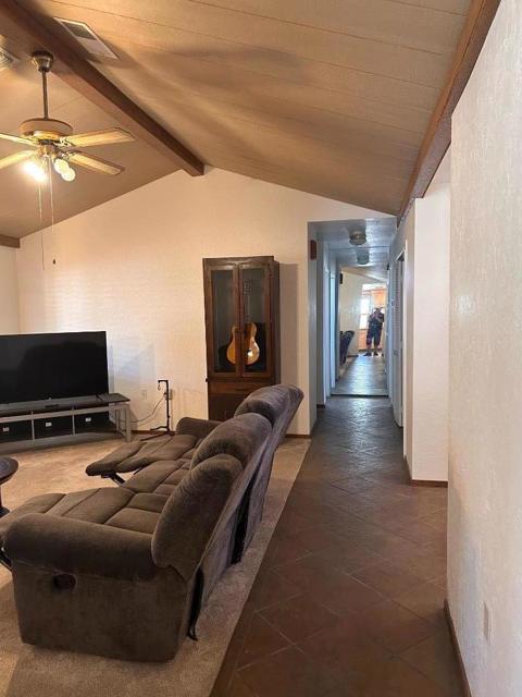 754 Meadowlark Avenue, Los Banos CA: https://media.crmls.org/mediaz/005efa1f-24b2-4b04-ba90-04c3a4b62989.jpg