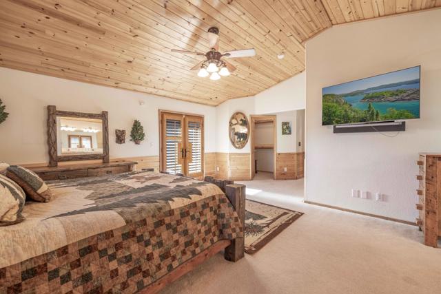 1239 E Alpinview Drive, Big Bear CA: https://media.crmls.org/mediaz/005fb3af-93c1-4a37-9d41-c93274b118be.jpg