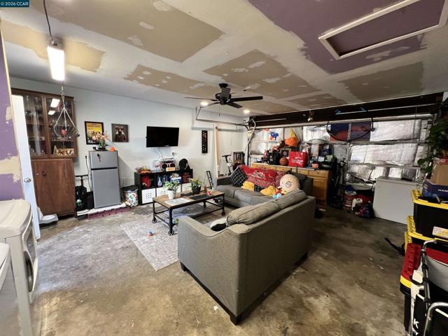 Image 18 of 24 For 251 Rose Ann Ave.