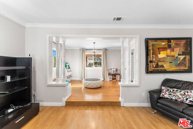 18032 Mariner Drive, Victorville CA: https://media.crmls.org/mediaz/0060a171-1b60-4ddf-8f38-8e1d7a04b89e.jpg