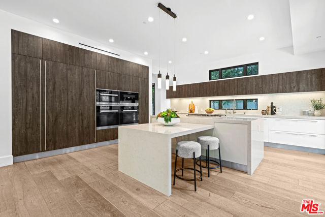741 N Vista Street, Los Angeles CA: https://media.crmls.org/mediaz/0060c27e-7945-47c3-b9bb-4367d6e71159.jpg