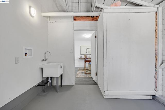 Image 26 of 30 For 2226 Vegas Ave