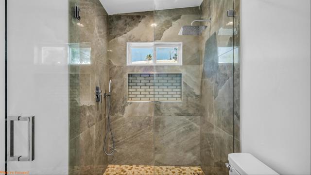 567 W Sunview Avenue, Palm Springs CA: https://media.crmls.org/mediaz/00617a99-5d7c-419f-819f-75410dc7111a.jpg