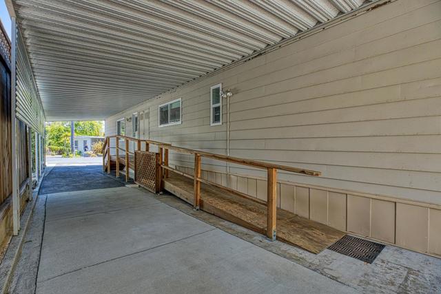 3301 Ashwood Way, Soquel CA: https://media.crmls.org/mediaz/006198e8-ca0a-4a2c-a7dc-a382236d6fa6.jpg