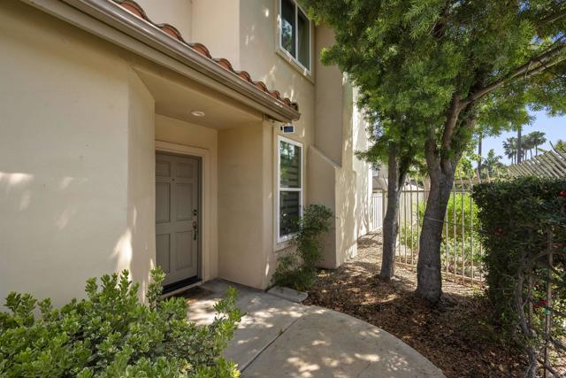 Detail Gallery Image 2 of 42 For 2259 Lago Ventana, Chula Vista,  CA 91914 - 3 Beds | 2/1 Baths
