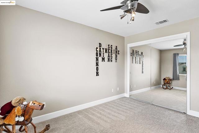 150 Ridge Crest Ct, Oakley CA: https://media.crmls.org/mediaz/00621ca5-4870-4734-9cb7-7aa0e44abf50.jpg