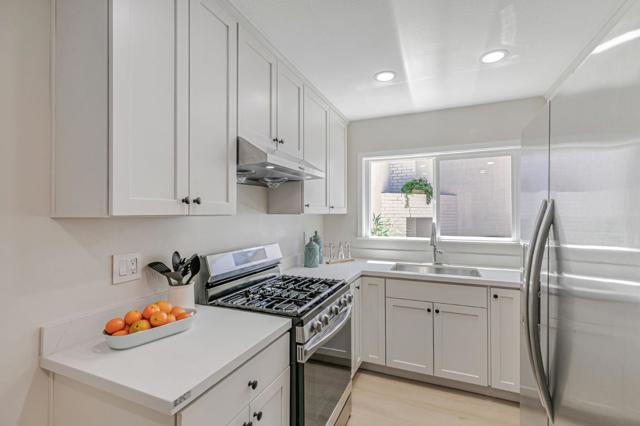 409 Gibbons Court, Milpitas CA: https://media.crmls.org/mediaz/0062ba4c-cdbe-40ff-99ae-e1adf68167c5.jpg