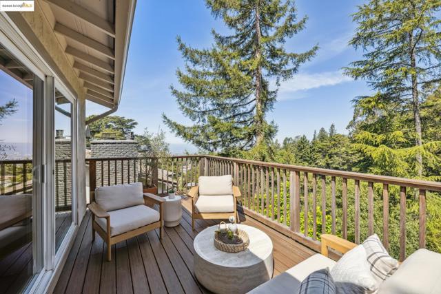 6605 Ascot Dr., Oakland CA: https://media.crmls.org/mediaz/0062d4b6-c630-4b36-9ea1-aff0ad9f9ec7.jpg
