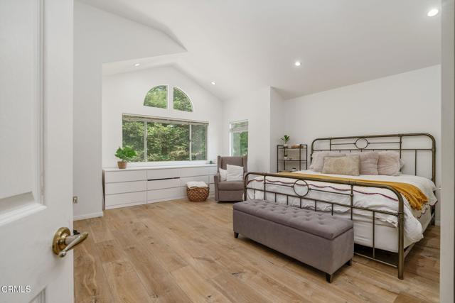 2048 Sierra Mesa Drive, Camarillo CA: https://media.crmls.org/mediaz/0063b352-2920-4ea4-97ff-d20730a03c05.jpg