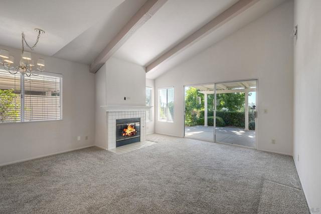 1089 Ridge Heights Dr, Fallbrook CA: https://media.crmls.org/mediaz/0063e1eb-70c5-4c24-813b-aaf12bf37dac.jpg