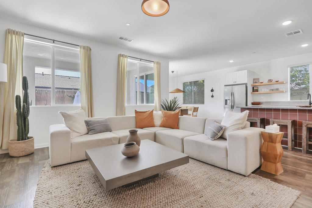 MLS #219137768DA image #2