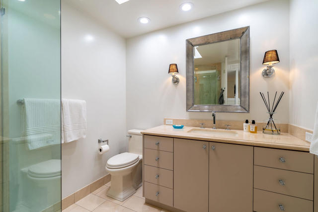 61 Mayfair Drive, Rancho Mirage CA: https://media.crmls.org/mediaz/00654c09-c479-47e2-a96d-0a3cde36c84c.jpg