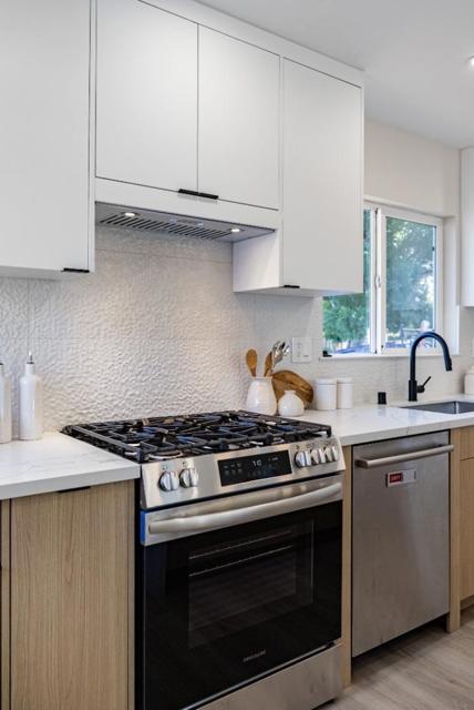 1129 Lexington Drive, Sunnyvale CA: https://media.crmls.org/mediaz/00668cfa-1699-4f46-8d4a-3ee09004d314.jpg