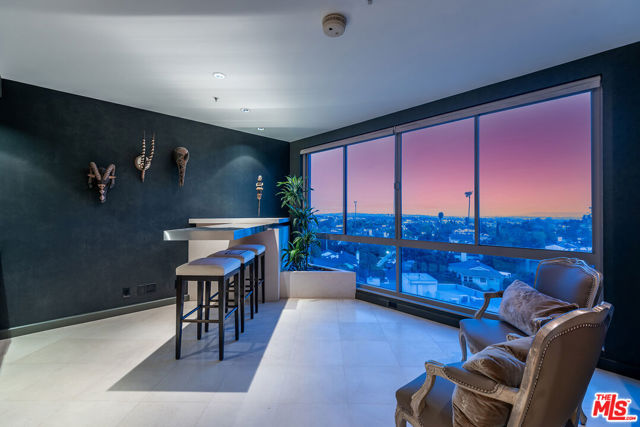 10490 Wilshire Boulevard, Los Angeles CA: https://media.crmls.org/mediaz/00671878-0ba5-479c-9b6b-60fec48b98e1.jpg