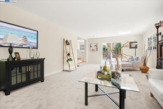 7551 Buckeye Pl, Newark CA: https://media.crmls.org/mediaz/006722e4-74ef-4510-a1d2-5e4103534e2e.jpg