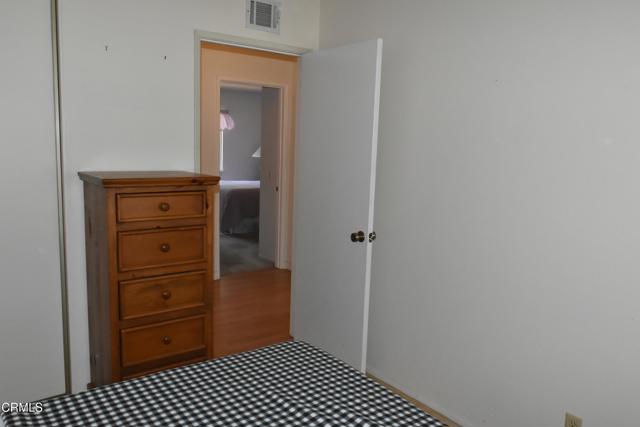 1101 Novato Drive, Oxnard CA: https://media.crmls.org/mediaz/00678757-ff69-4594-b3d3-edfd21eeb84a.jpg