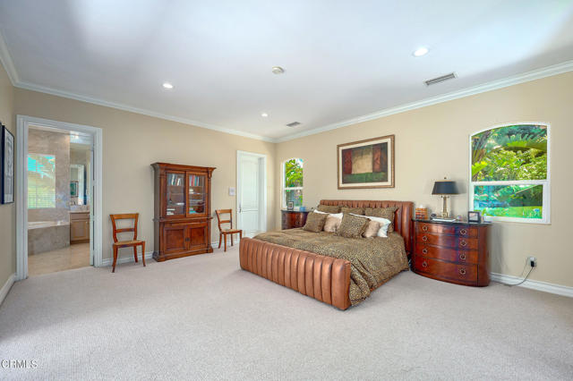 1690 Calle Tierra Vista, Camarillo CA: https://media.crmls.org/mediaz/0067fa37-7c3d-49bb-a740-66e116965551.jpg