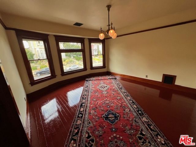 1340 Carroll Avenue, Los Angeles CA: https://media.crmls.org/mediaz/006950e2-fd31-499d-a169-b8f3608d5fa7.jpg
