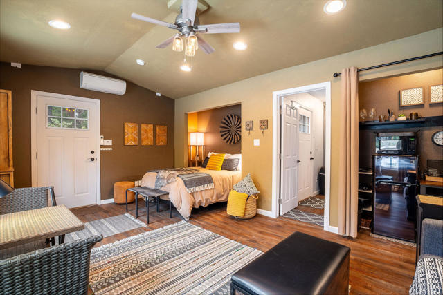 25169 Franklin Drive, Idyllwild CA: https://media.crmls.org/mediaz/0069900d-42aa-4a89-810f-f99dc6482b05.jpg