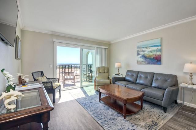 Detail Gallery Image 6 of 21 For 6677 Paseo Del Norte #B,  Carlsbad,  CA 92011 - 2 Beds | 1 Baths