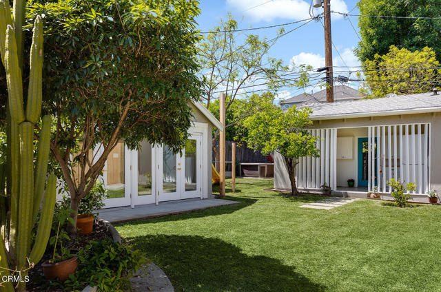 1807 New York Drive, Altadena CA: https://media.crmls.org/mediaz/006acf73-bcdd-485c-ba99-79b92c95d48d.jpg