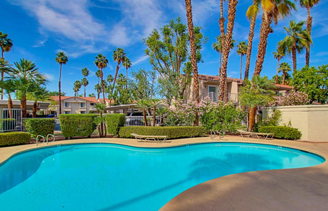 500 S Farrell Drive, Palm Springs CA: https://media.crmls.org/mediaz/006b00b6-048a-44f0-910e-824d2a301866.jpg