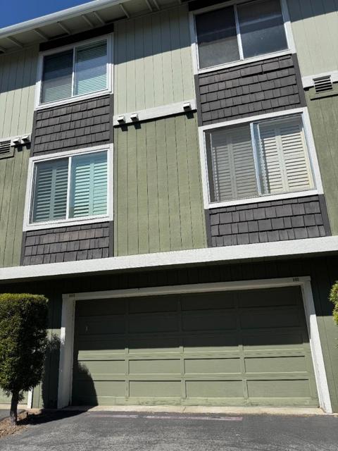 2591 Easton Way, San Jose CA: https://media.crmls.org/mediaz/006b165c-8f06-47e9-ab57-580f83f9e16b.jpg