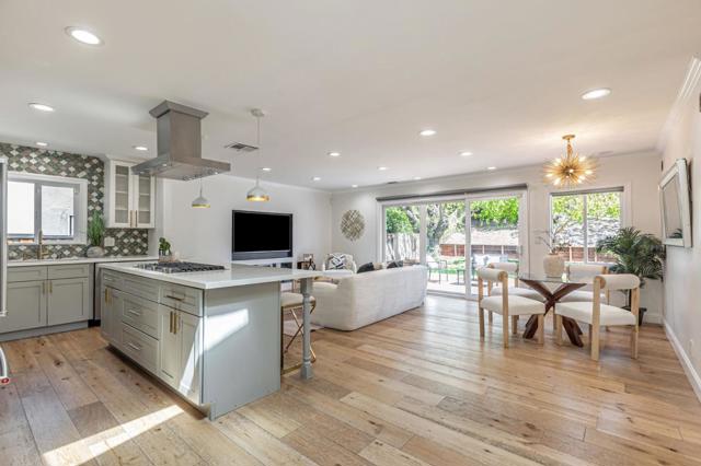 658 S Daniel Way, San Jose CA: https://media.crmls.org/mediaz/006b9a0a-0829-40bd-ac6b-85a180716b83.jpg