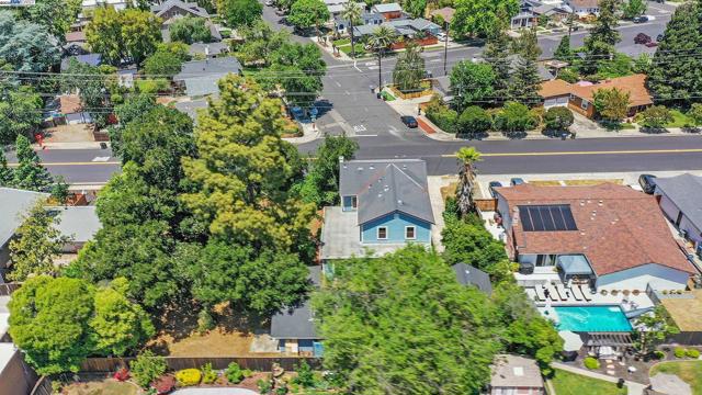 2211 College Avenue, Livermore CA: https://media.crmls.org/mediaz/006bf04a-c394-490e-9d13-c8de207201f0.jpg