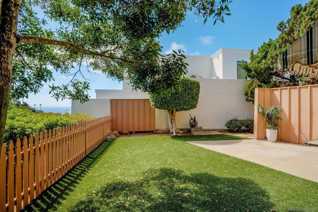 7415 Caminito Rialto