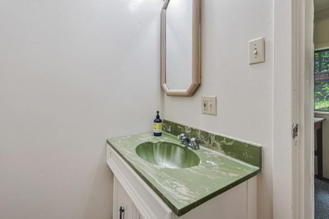 855 Dearborn Park Road, Pescadero CA: https://media.crmls.org/mediaz/006cf9db-2be5-45af-9ce6-9dae7009625f.jpg