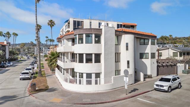 Detail Gallery Image 24 of 27 For 2110 Avenida De La Playa #C,  La Jolla,  CA 92037 - 3 Beds | 2/1 Baths