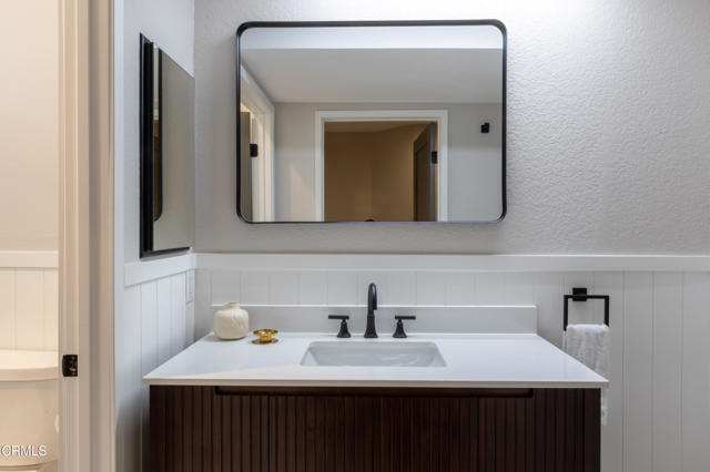 Detail Gallery Image 18 of 26 For 5135 Zelzah Ave #107,  Encino,  CA 91316 - 2 Beds | 2 Baths
