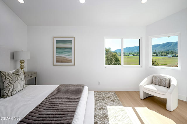 574 Nicole Drive, Newbury Park CA: https://media.crmls.org/mediaz/006daee0-7bf2-4d7d-b240-bd29643b0985.jpg