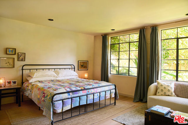 1416 Bluebird Avenue, Los Angeles, California 90069, 4 Bedrooms Bedrooms, ,2 BathroomsBathrooms,Single Family Residence,For Sale,Bluebird,24397745