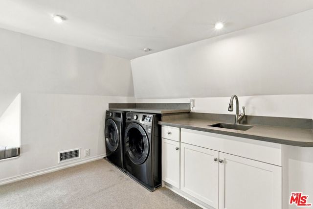 8266 Clinton Street photo 24