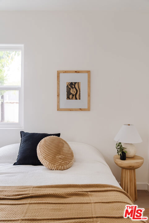 3501 Hillcrest Drive, Los Angeles CA: https://media.crmls.org/mediaz/006e4eb4-7631-4e55-8bd1-4a7399161c09.jpg