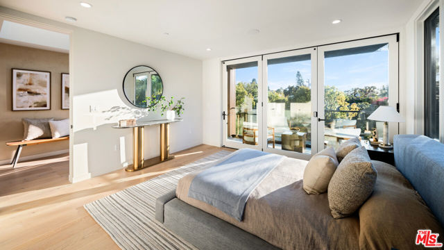 615 23rd Street, Santa Monica CA: https://media.crmls.org/mediaz/006eabd4-e94b-4c47-97bb-589b9c85df84.jpg