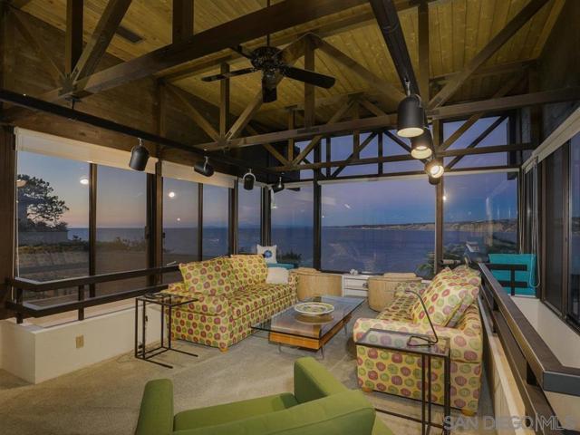 7963 Prospect Pl, La Jolla CA: https://media.crmls.org/mediaz/006efa1e-0888-469b-b739-85a530701768.jpg