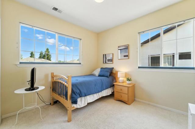 1480 Finch Lane, Gilroy CA: https://media.crmls.org/mediaz/006efd73-2f19-4061-8594-8e418b07e19f.jpg
